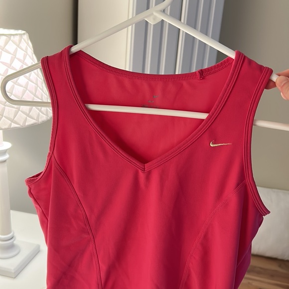Nike Dri Fit Women’s Running Tank - Picture 4 of 4